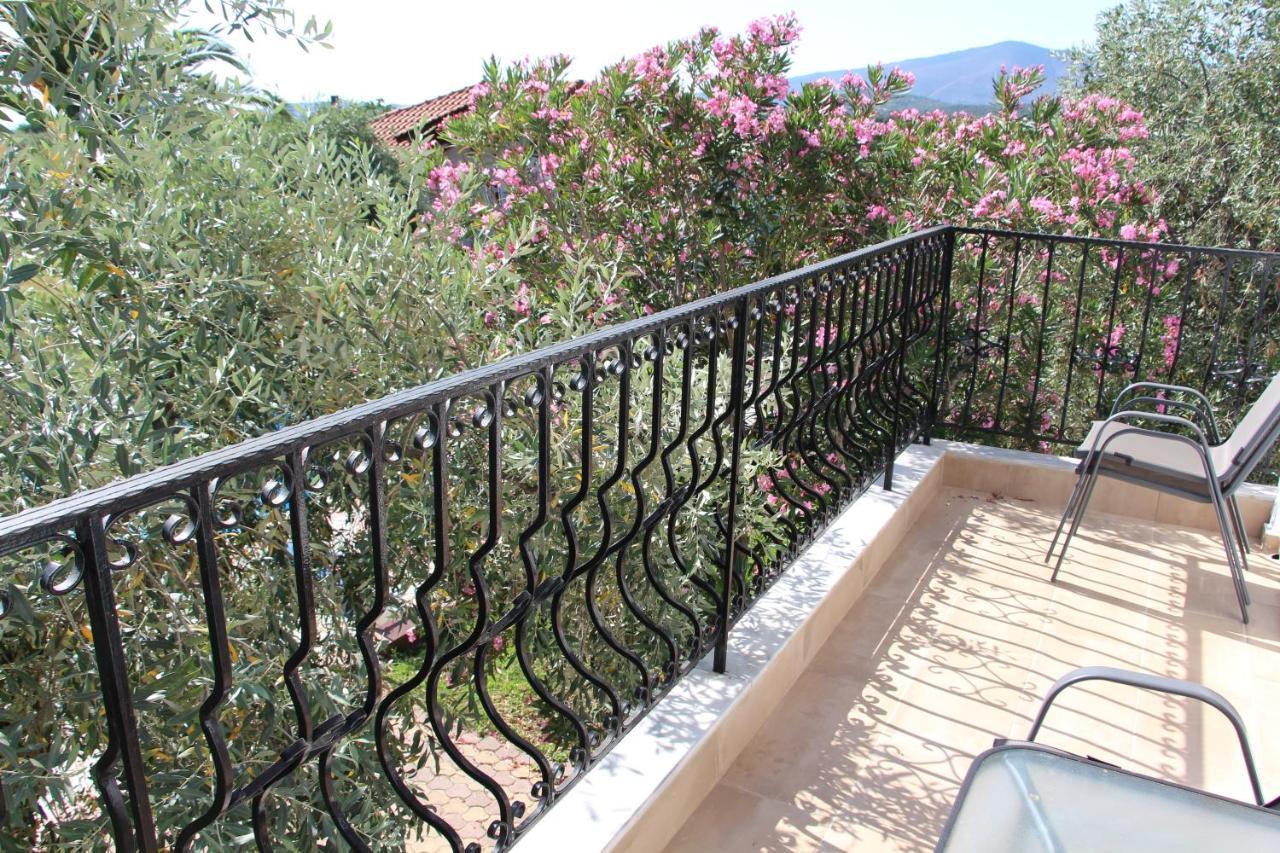 Villa Iatrou Potos Bagian luar foto